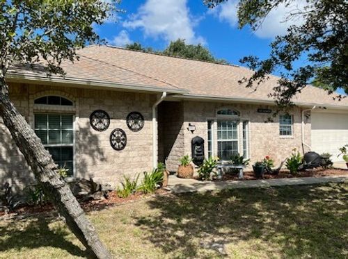 861 Redwood Ave, Rockport, TX, 78382-5934 | Card Image