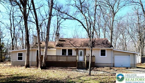 867 Underwood Rd W, East Stroudsburg, PA, 18302-8480 | Card Image