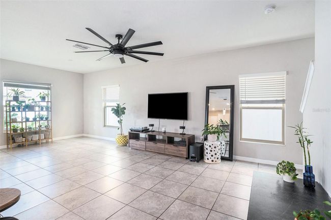 7405 French Marigold Ave, House other with 4 bedrooms, 3 bathrooms and null parking in TAMPA FL | Image 7