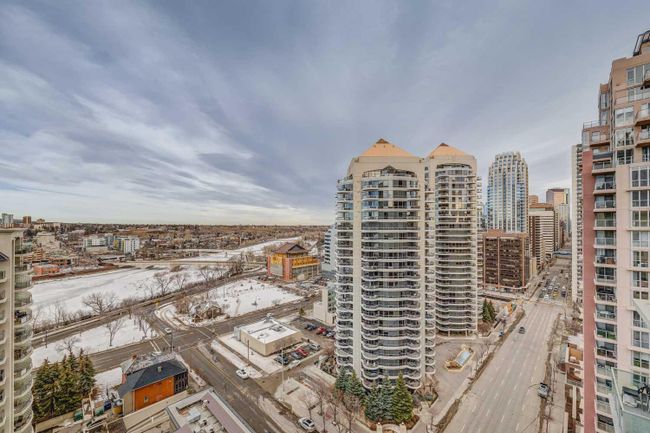 1808 - 1111 6 Avenue Sw, Home with 2 bedrooms, 2 bathrooms and 1 parking in Calgary AB | Image 20