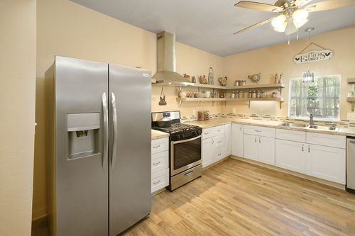 207 N Oneil St, Alvord, TX, 76225-5092 | Card Image