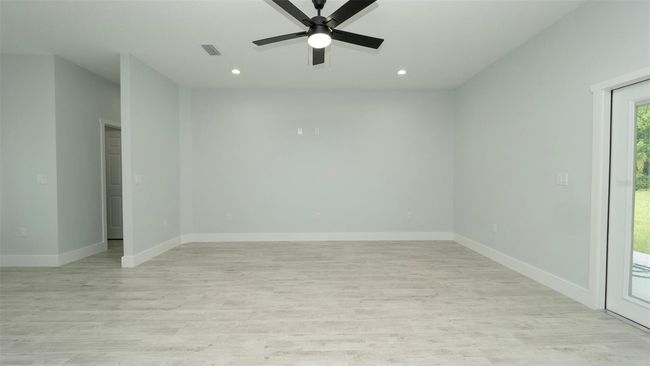 12323 Genter Dr, House other with 4 bedrooms, 2 bathrooms and null parking in Spring Hill FL | Image 6