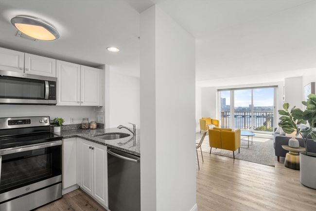 APT-2323 - 10 Museum Way, Condo with 2 bedrooms, 1 bathrooms and null parking in Cambridge MA | Image 10