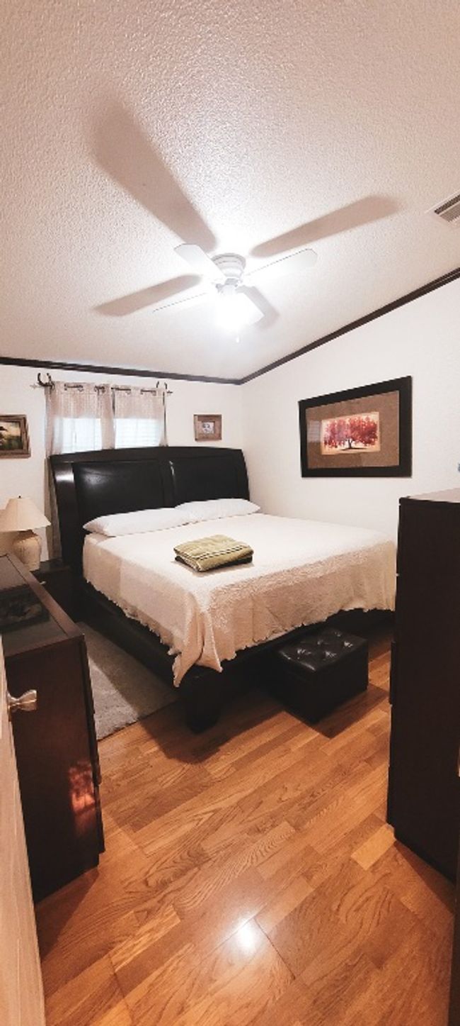 Secondary bedroom | Image 10