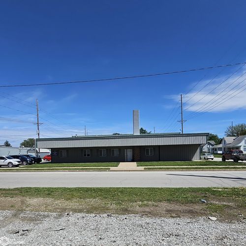 215 E Montgomery St, Creston, IA, 50801-2551 | Card Image