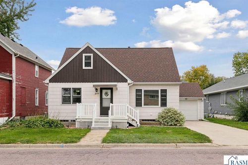 210 N Renville St, Winthrop, MN, 55396-3301 | Card Image