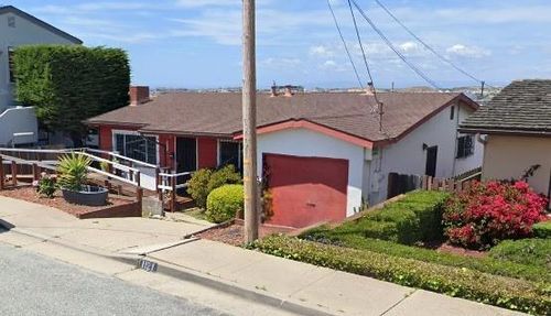 1121 Elm Ave, Seaside, CA, 93955-4907 | Card Image
