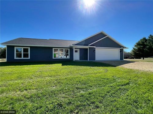 101 Nelson Dr, ELMWOOD, WI, 54740-8847 | Card Image