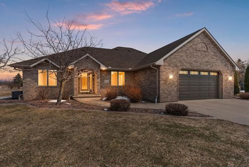 N1916 Rochelle Court, Greenville, WI, 54942 | Card Image