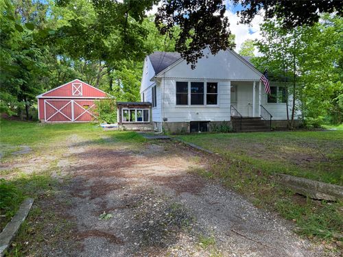 109 Shenandoah Rd, East Fishkill, NY, 12533-6604 | Card Image