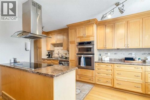 104 Sifton Ave, Fort Mcmurray, AB, T9H2Z5 | Card Image