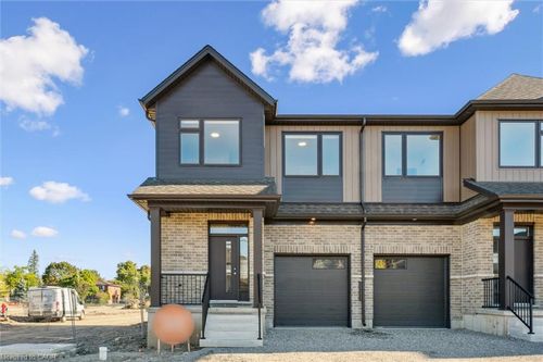 109 Catherine St, New Hamburg, ON, N3A1Z7 | Card Image