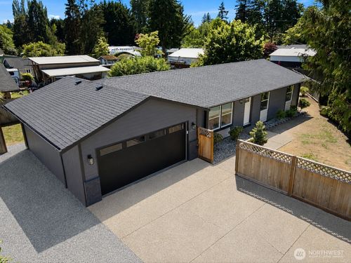 1303 Beach Ave, Marysville, WA, 98270-3621 | Card Image