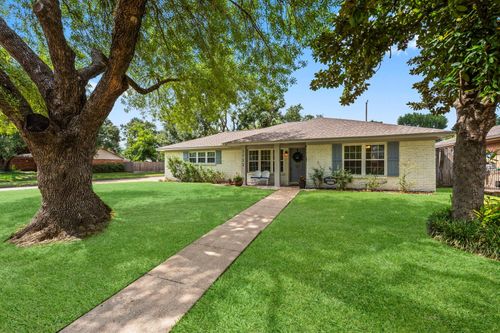 5722 Libbey Ln, Houston, TX, 77092-5046 | Card Image