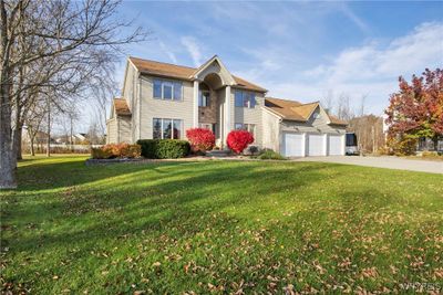 90 Jen Court, House other with 4 bedrooms, 4 bathrooms and null parking in Grand Island NY | Image 2