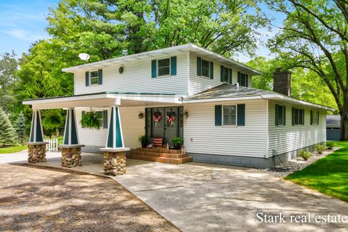 300 N 2nd Ave, Fruitport, MI, 49415-8836 | Card Image