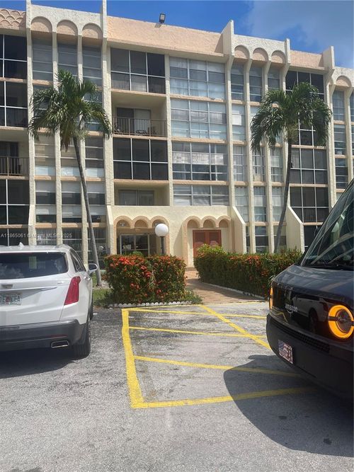 apt-107-801 Three Islands Blvd, Hallandale Beach, FL, 33009-2833 | Card Image