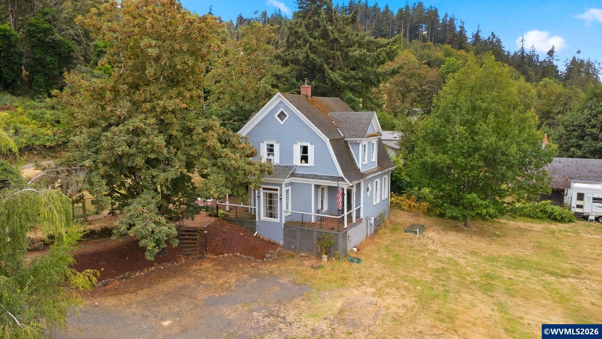 Residential in Scotts Mills 5