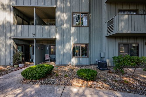 4 Hickory Hill Rd, Plantsville, CT, 06479-1207 | Card Image