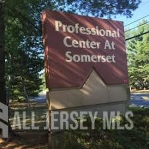 201--29 Clyde Rd, Somerset, NJ, 08873-5040 | Card Image
