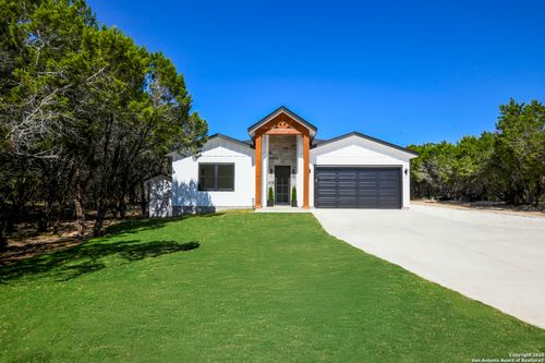 246 Mountain Creek Trl, Boerne, TX, 78006-3815 | Card Image