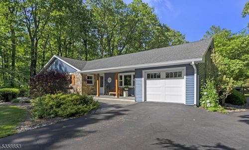 439 Mountain View Rd W, Asbury, NJ, 08802-1060 | Card Image