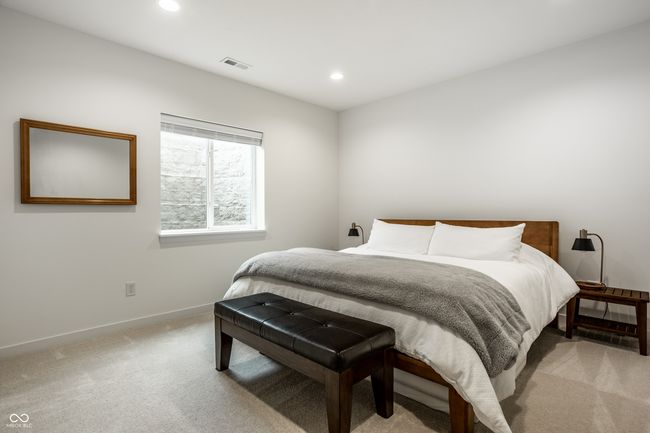 Bedroom 5 (basement) | Image 32