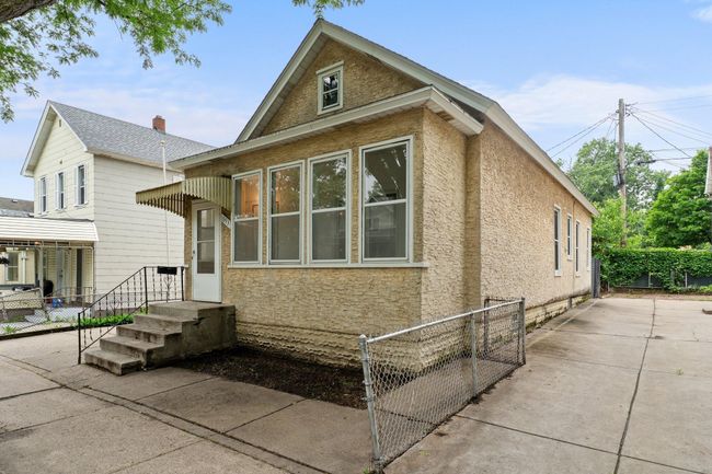 693 Bedford St, House other with 2 bedrooms, 1 bathrooms and null parking in Saint Paul MN | Image 4