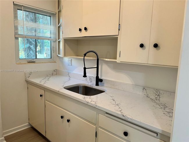 APT-1 - 114 S M St, Condo with 1 bedrooms, 1 bathrooms and null parking in Lake Worth FL | Image 5