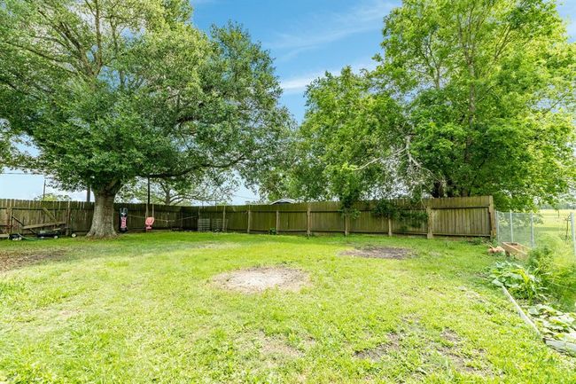 20108 Highway 36, House other with 3 bedrooms, 2 bathrooms and 2 parking in Guy TX | Image 26