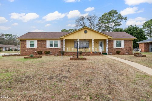 607 Bedford Rd, Fayetteville, NC, 28303-2006 | Card Image