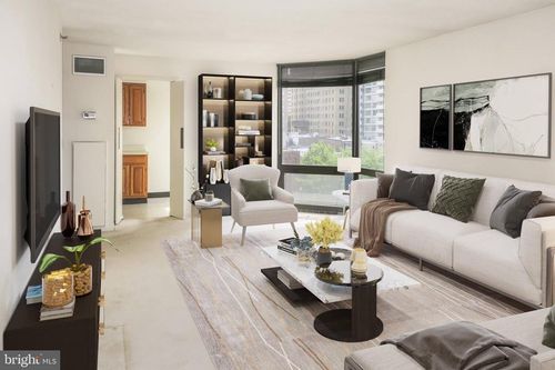 7l-2020 Walnut Street, PHILADELPHIA, PA, 19103 | Card Image