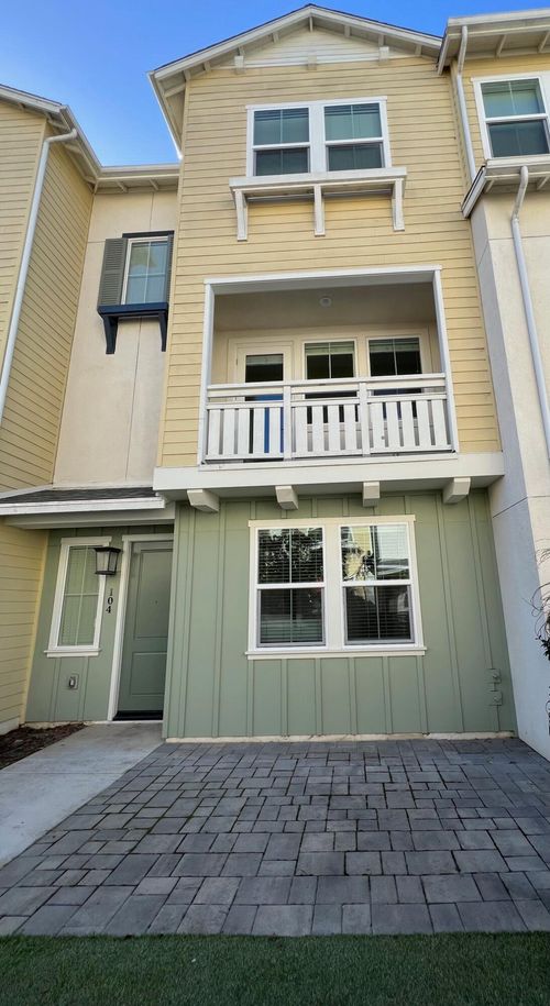 104-519 Bolinas Way, Goleta, CA, 93117-3878 | Card Image