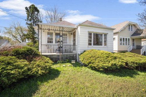 2923 W College Ave, Milwaukee, WI, 53221-4845 | Card Image