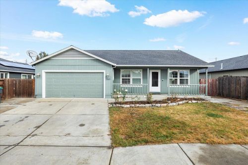 3841 Valley Meadows Drive, White City, OR, 97503 | Card Image