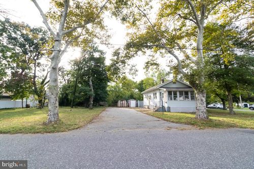 542 Broadlawn Ter, Vineland, NJ, 08360-3248 | Card Image