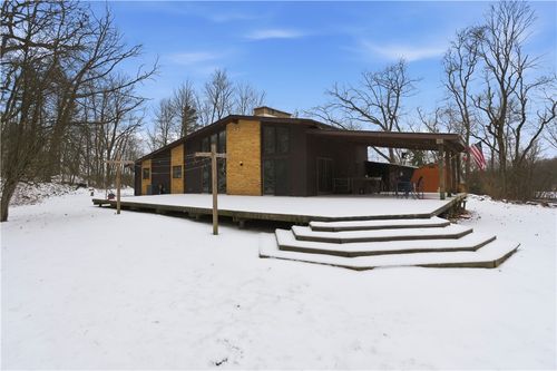 114 Clifford Ln, Valencia, PA, 16059-3304 | Card Image