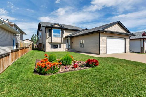 193 Westgate Crescent, Blackfalds, AB, T0M0J0 | Card Image
