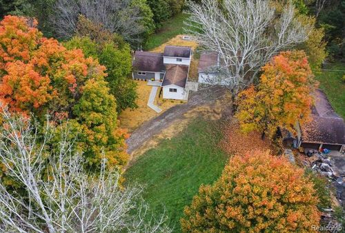 7174 N Center Rd, Mount Morris, MI, 48458-8982 | Card Image