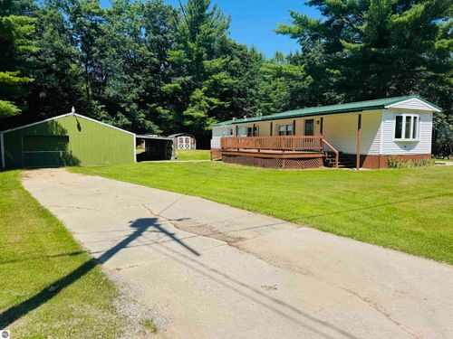 118 Maple St, Fife Lake, MI, 49633-9378 | Card Image