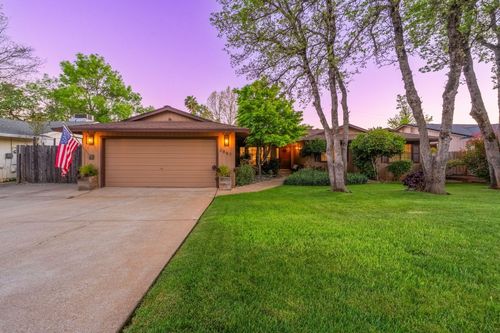 2867 Camulos Way, Redding, CA, 96002-1768 | Card Image