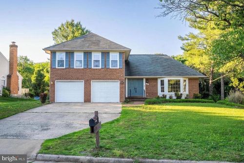 25 Whittingham Cir, STERLING, VA, 20165-6231 | Card Image