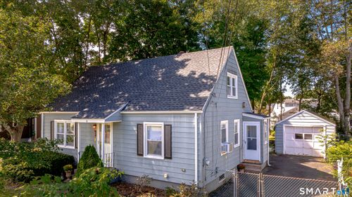 6 Nicholas Dr, East Haven, CT, 06512-1144 | Card Image