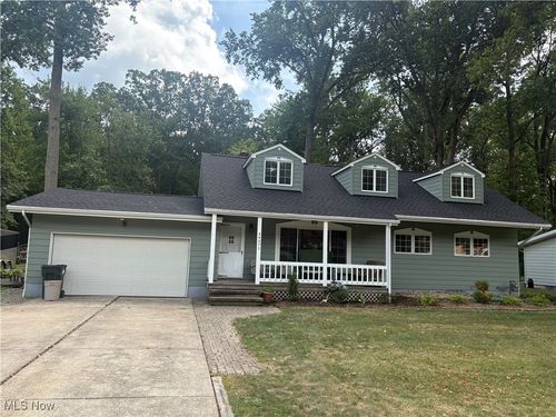 34371 Puth Dr, Avon, OH, 44011-1913 | Card Image