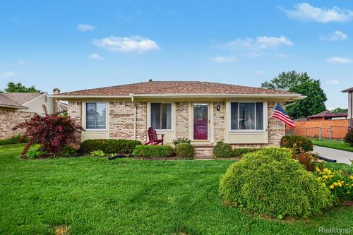 40518 William Drive, Clinton Charter Township, MI, 48038 | Card Image