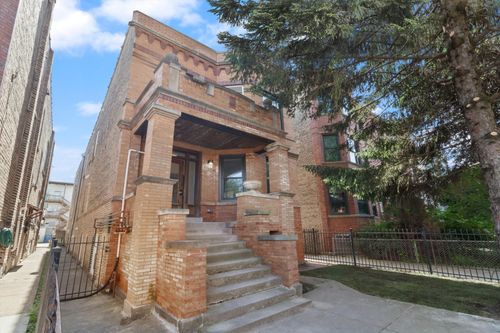 2f-839 N Rockwell St, CHICAGO, IL, 60622-4553 | Card Image