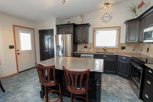 169 Dixon Crescent, Home with 4 bedrooms, 3 bathrooms and 4 parking in Red Deer AB | Image 10
