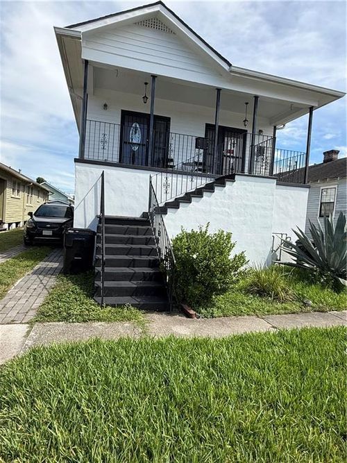 3319 Clermont Dr, New Orleans, LA, 70122-4728 | Card Image