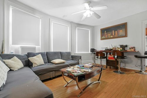 11 Woodland Avenue, New Rochelle, NY, 10805 | Card Image