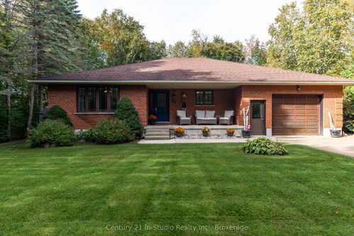 34 Southampton Pky, Sauble Beach, ON, N0H2G0 | Card Image